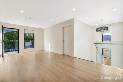 Property photo of 4 Chalmer Close St Johns Park NSW 2176