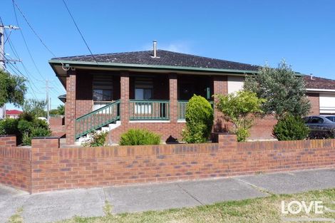Property photo of 35 Stonehaven Drive Thomastown VIC 3074