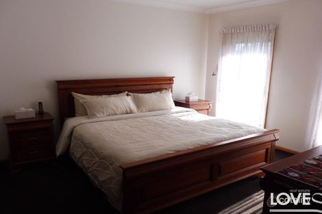 Property photo of 35 Stonehaven Drive Thomastown VIC 3074