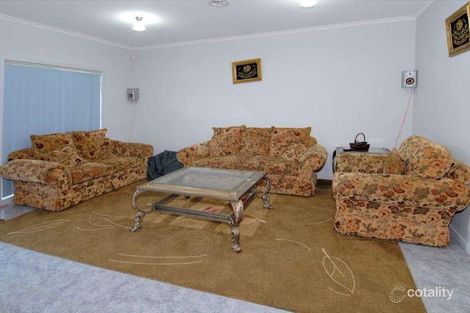 Property photo of 2 Lantern Court Cairnlea VIC 3023
