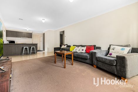 Property photo of 3A Renlik Court Pakenham VIC 3810
