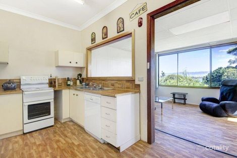 Property photo of 12 St Cloud Crescent Lake Heights NSW 2502