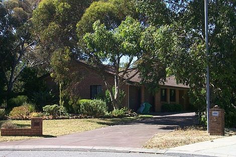 7 Sapphire Ct, Mount Richon, WA 6112