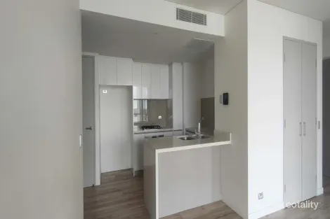 Property photo of 705/2 Como Crescent Southport QLD 4215