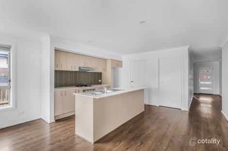 Property photo of 7 Hollington Drive Mickleham VIC 3064