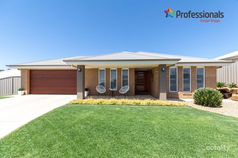 Property photo of 7 Pooginook Place Bourkelands NSW 2650