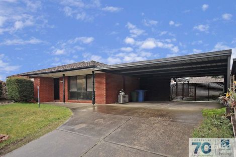 Property photo of 4 Knowing Close Cranbourne West VIC 3977