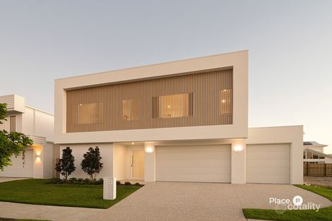 Property photo of 141 Lakeview Promenade Newport QLD 4020