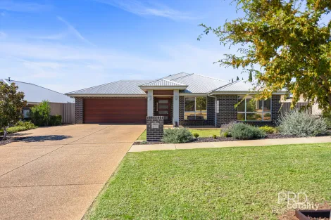 3 Whitten Ave, Boorooma, NSW 2650