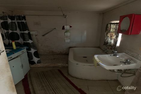 4 Bondowie St, Gladstone, SA 5473