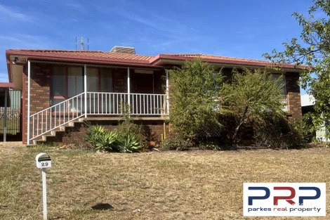 29 Park St, Parkes, NSW 2870