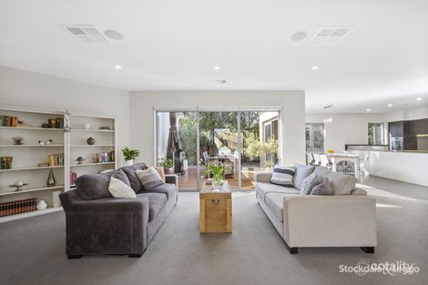 Property photo of 10 Curdie Place Grovedale VIC 3216