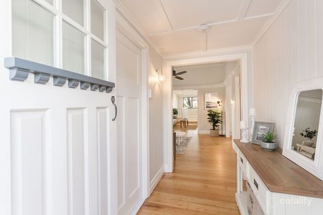 Property photo of 4 Marvin Street Eastern Heights QLD 4305