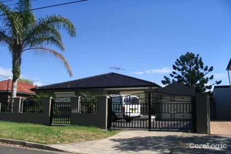 Property photo of 15 Junee Crescent Kingsgrove NSW 2208