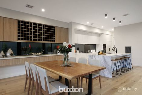 Property photo of 10 Maysbury Avenue Elsternwick VIC 3185