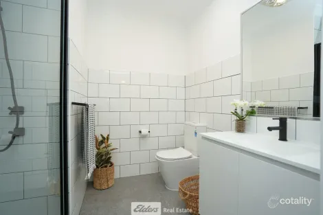 Property photo of 6 Evanside Parade Griffith NSW 2680