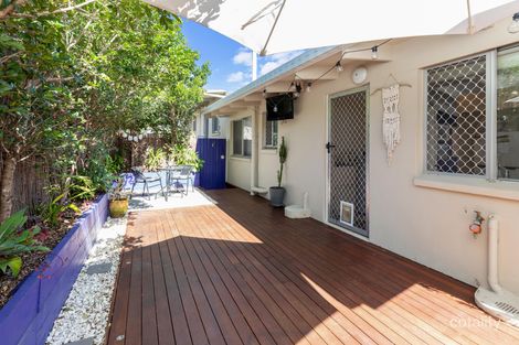 Property photo of 1/4 Oloway Crescent Alexandra Headland QLD 4572