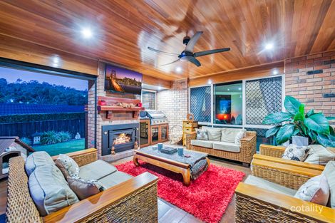 Property photo of 15 Kanangra Crescent Pacific Pines QLD 4211