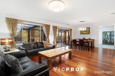 Property photo of 19 Cloudy Crescent Point Cook VIC 3030