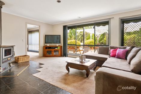 Property photo of 8 Hogan Court Darley VIC 3340