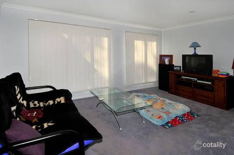 Property photo of 10 Pampas Lane Cairnlea VIC 3023
