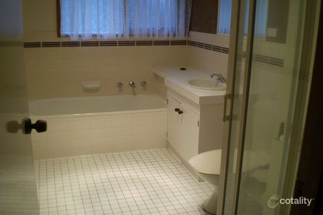 Property photo of 64 Barnet Close Phillip ACT 2606