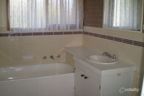 Property photo of 64 Barnet Close Phillip ACT 2606