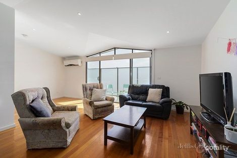 Property photo of 2/1 Collier Crescent Brunswick VIC 3056