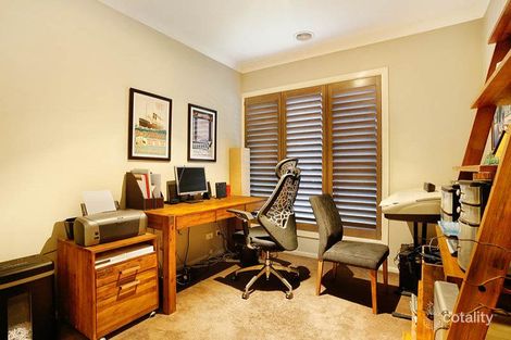 Property photo of 10 Ascent Drive Cranbourne North VIC 3977