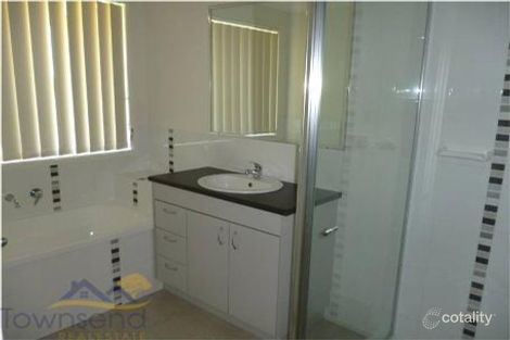 Property photo of 11 Lovejoy Avenue Blayney NSW 2799