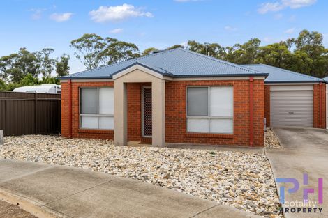 1/4 Rosemary Ct, Golden Square, VIC 3555