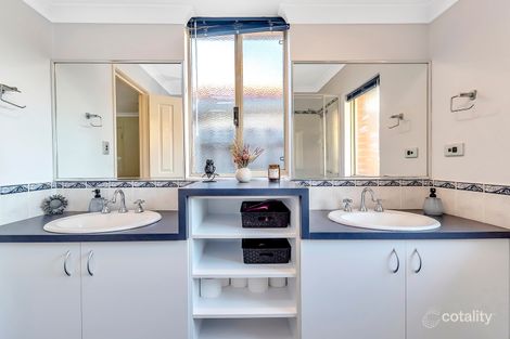 Property photo of 17 Carissa Turn Halls Head WA 6210