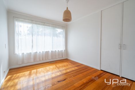 Property photo of 44 Woodstock Drive Gladstone Park VIC 3043
