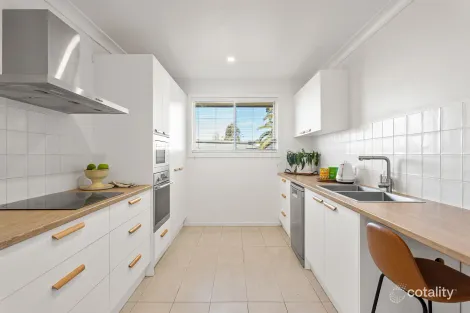 Property photo of 8 O'Briens Road Figtree NSW 2525