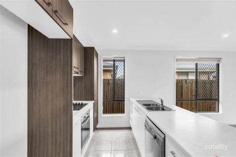 Property photo of 4 Como Way Redbank QLD 4301