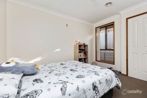 Property photo of 18 Pinnacle Place Estella NSW 2650