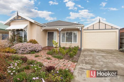 5 Boothby Tce, Lynbrook, VIC 3975