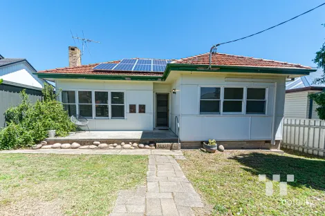 33 Waller St, Shortland, NSW 2307