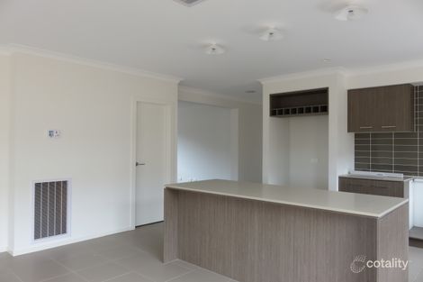 Property photo of 4 Mapleton Boulevard Melton South VIC 3338