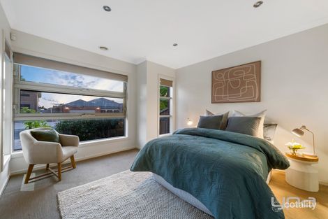 Property photo of 20 Woollahra Parade Taylors Hill VIC 3037