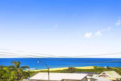 Property photo of 32 Griffin Road North Curl Curl NSW 2099