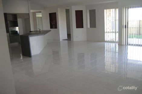 Property photo of 6 Keppel Crescent Thabeban QLD 4670