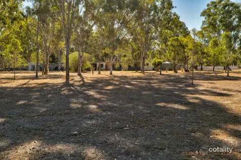 3 Topaz Cres, Lockyer Waters, QLD 4311