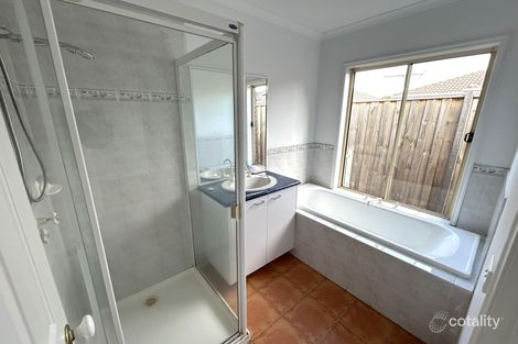 Property photo of 51 Walls Road Werribee VIC 3030