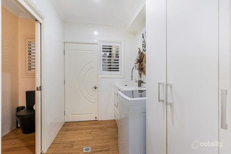 Property photo of 16 Duke Close Green Valley NSW 2168