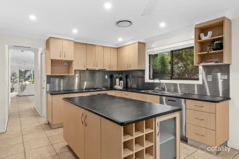 Property photo of 24 Bexley Avenue Balmoral QLD 4171