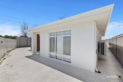 Property photo of 19 Aquarius Loop Bennett Springs WA 6063