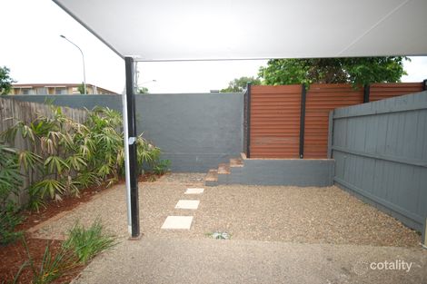 Property photo of 2/1 Bradley Avenue Kedron QLD 4031