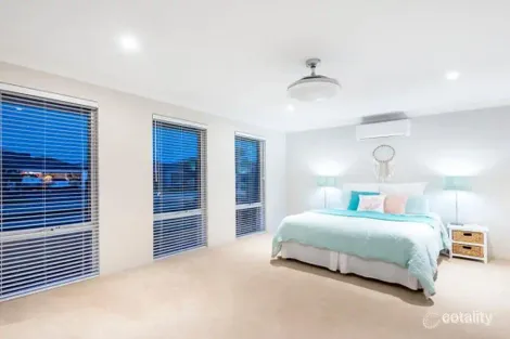 Property photo of 33 Benfleet Drive Butler WA 6036