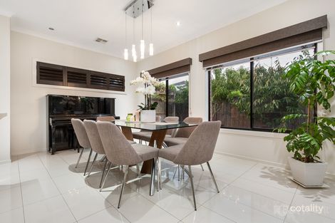 Property photo of 32 Newburgh Street Keysborough VIC 3173